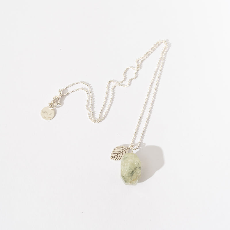 PREHITE-NECKLACE-0002